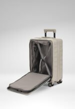 Polycarbonate Carry-On with USB Port 20-inch in Moon Rock Grey, view 5